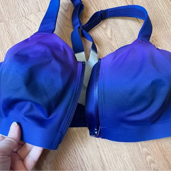 Victoria’s Secret Knockout Sports Bra - Picture 9 of 14